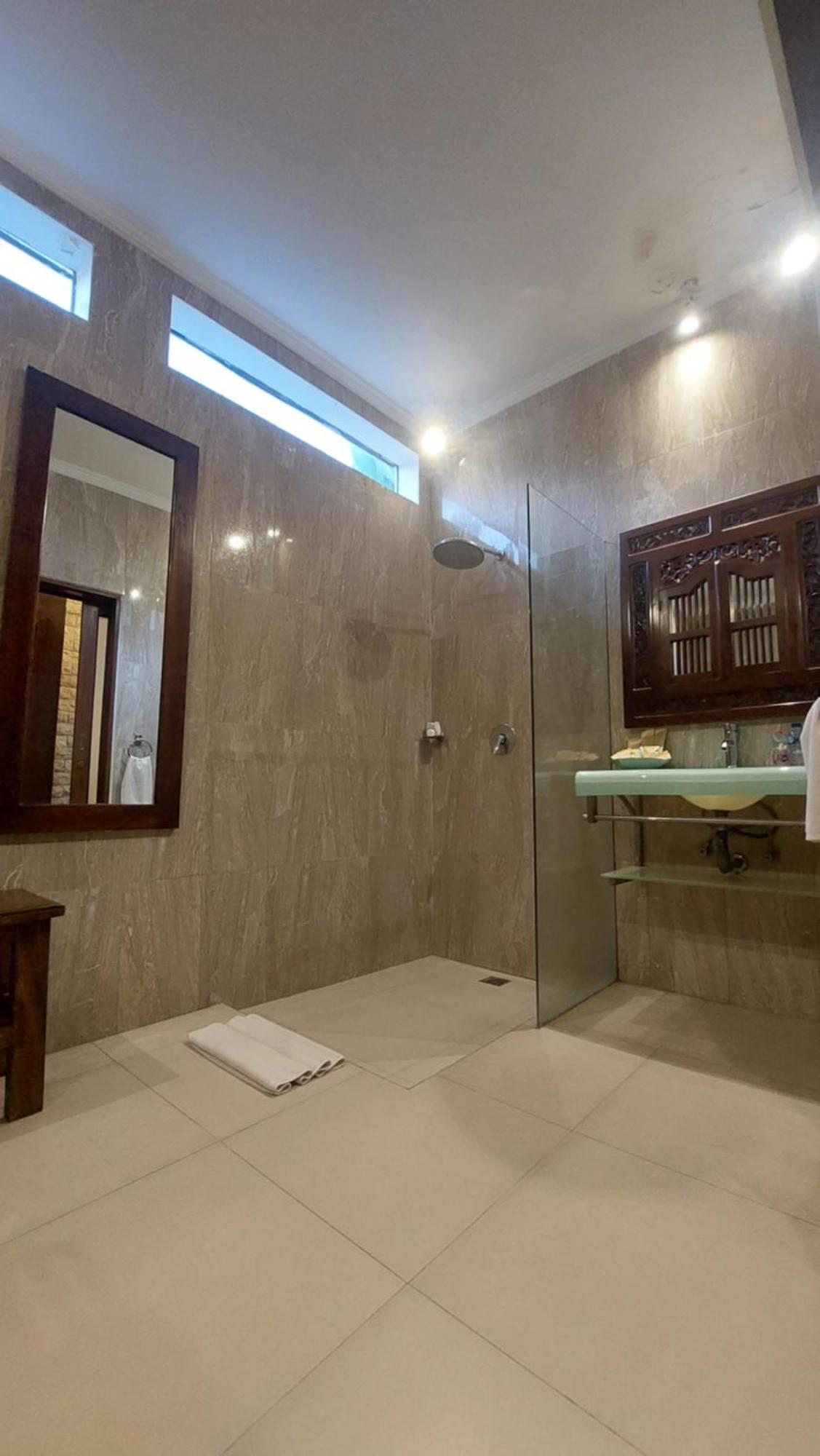Villa Heliconia Seminyak Pokoj fotografie